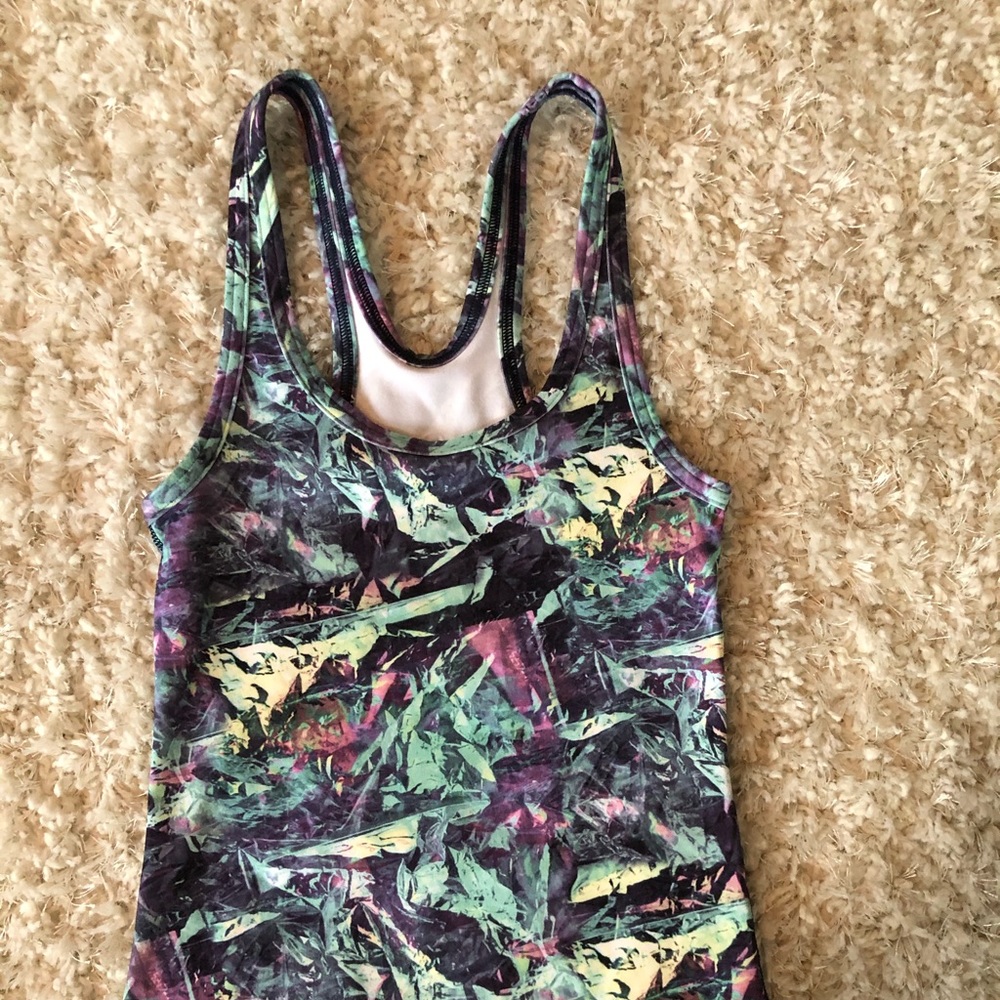 Lululemon top